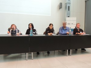 Die Podiumsdiskussion mit Akteur_innen der Stadt AG Dresden und dem ADB 